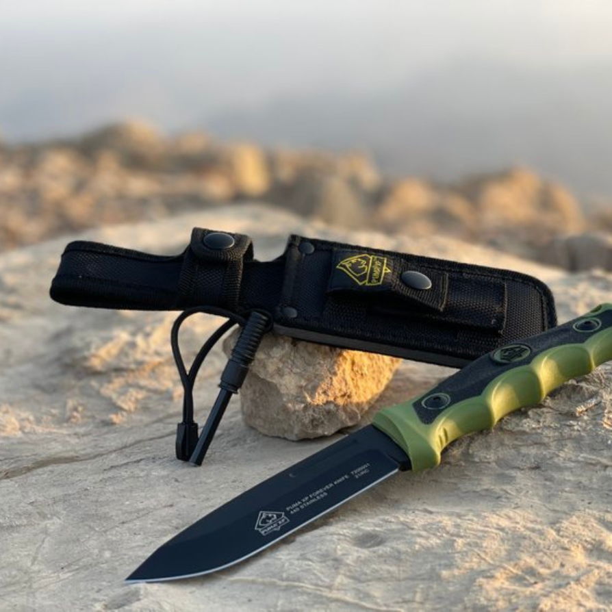 Hunting knives